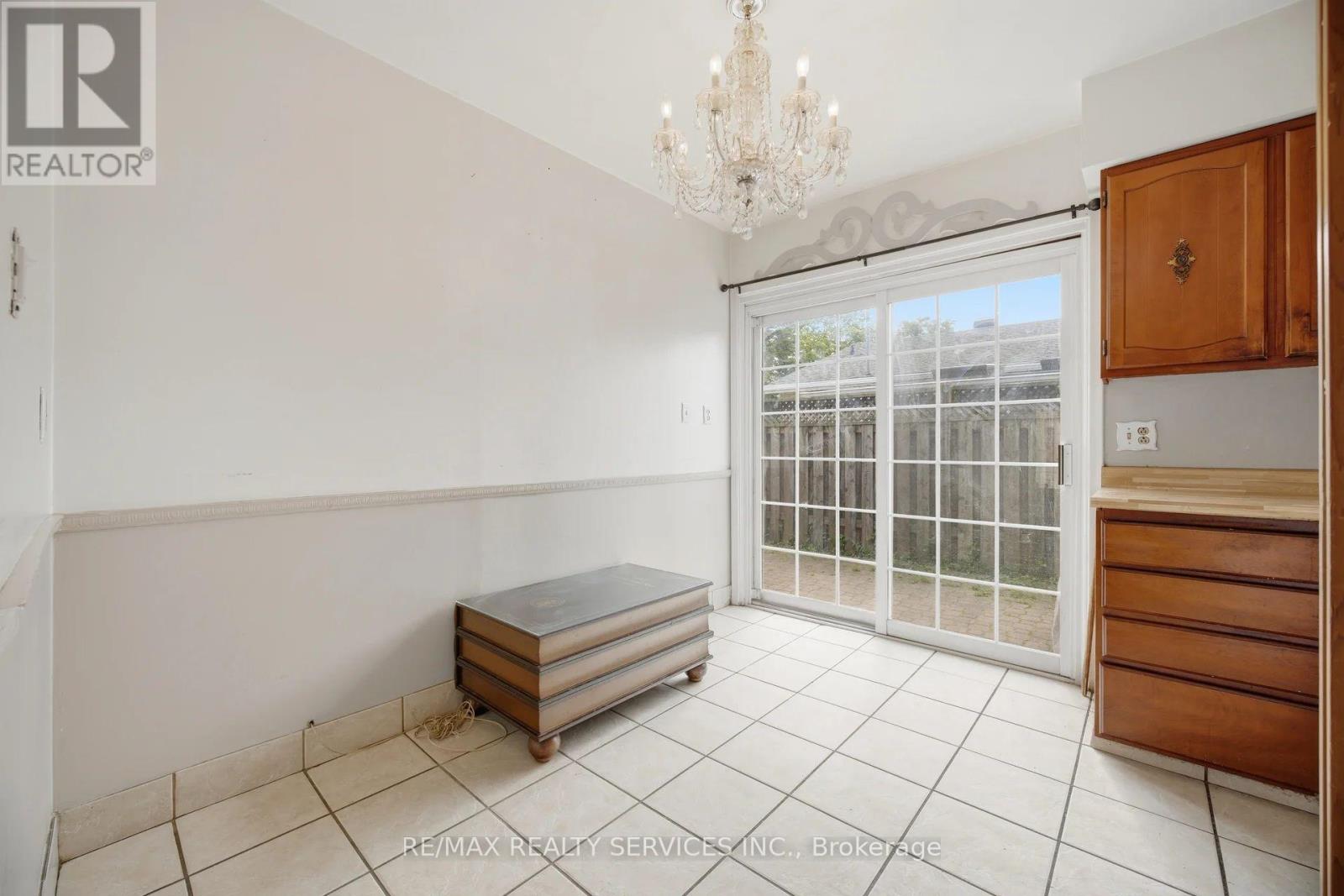 27 HADRINA STREET - 15