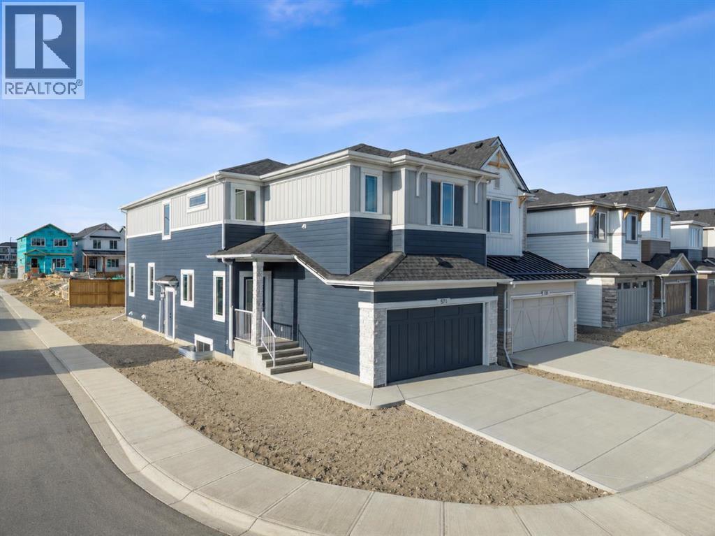 571 Buffaloberry Manor SE - Image 2