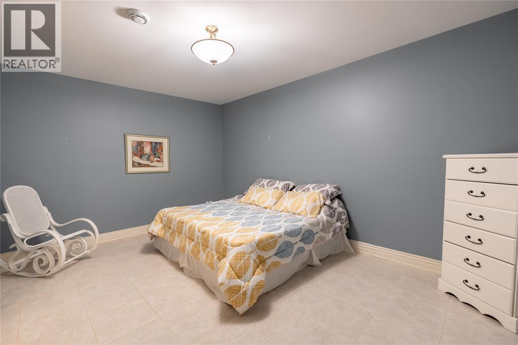 4266 BLUEPOINT DRIVE - 32