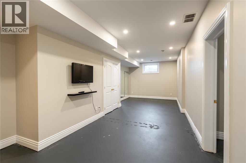 4266 BLUEPOINT DRIVE - 34