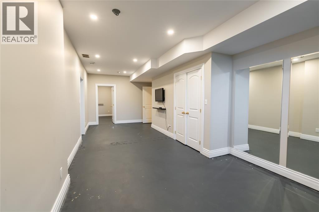 4266 BLUEPOINT DRIVE - 35