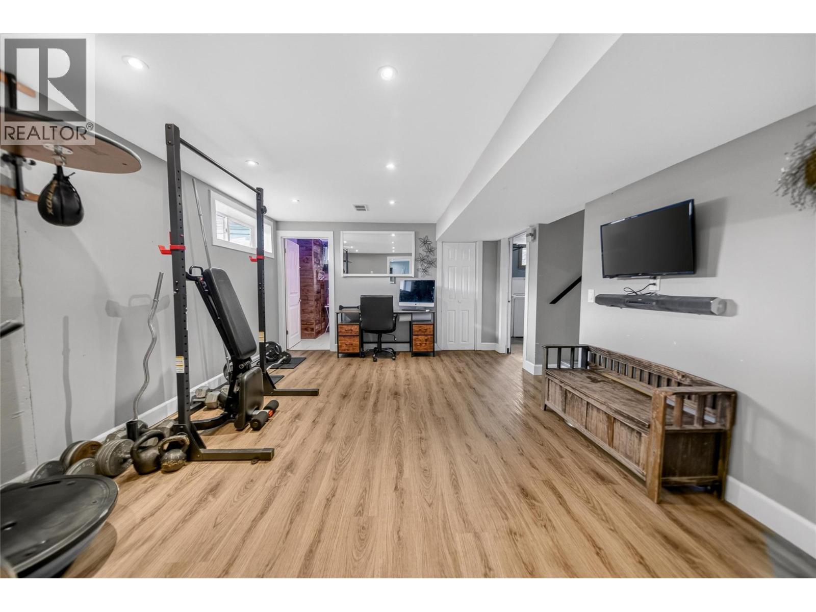 112 6th Avenue S - 17