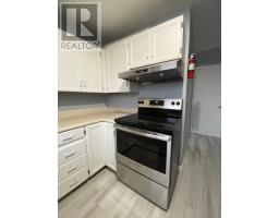 Bath (# pieces 1-6) - 581-583 Queen Street, Charlottetown, PE C1A9C8 Photo 9