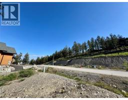 2627 Taynton Trail, Invermere, BC V0A1K4 Photo 18