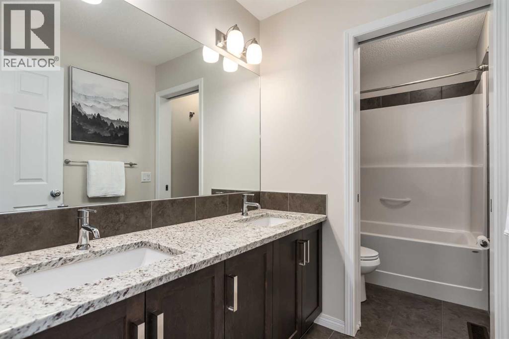 26 Mount Rae Terrace - 27