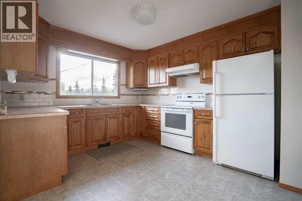 234054A Highway 2 - photo 3