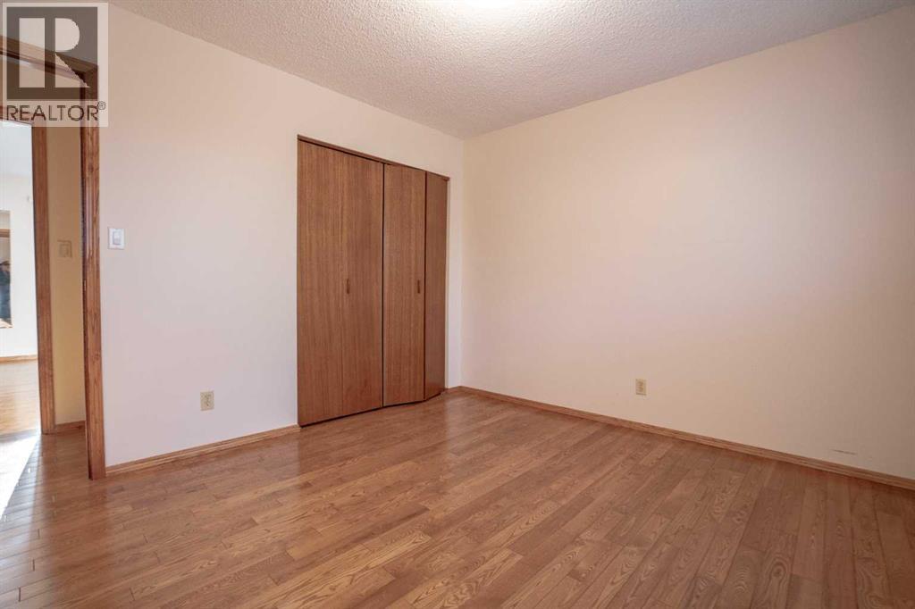 234054A Highway 2 — photo 20