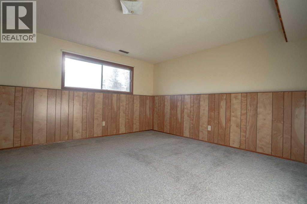 234054A Highway 2 — photo 28