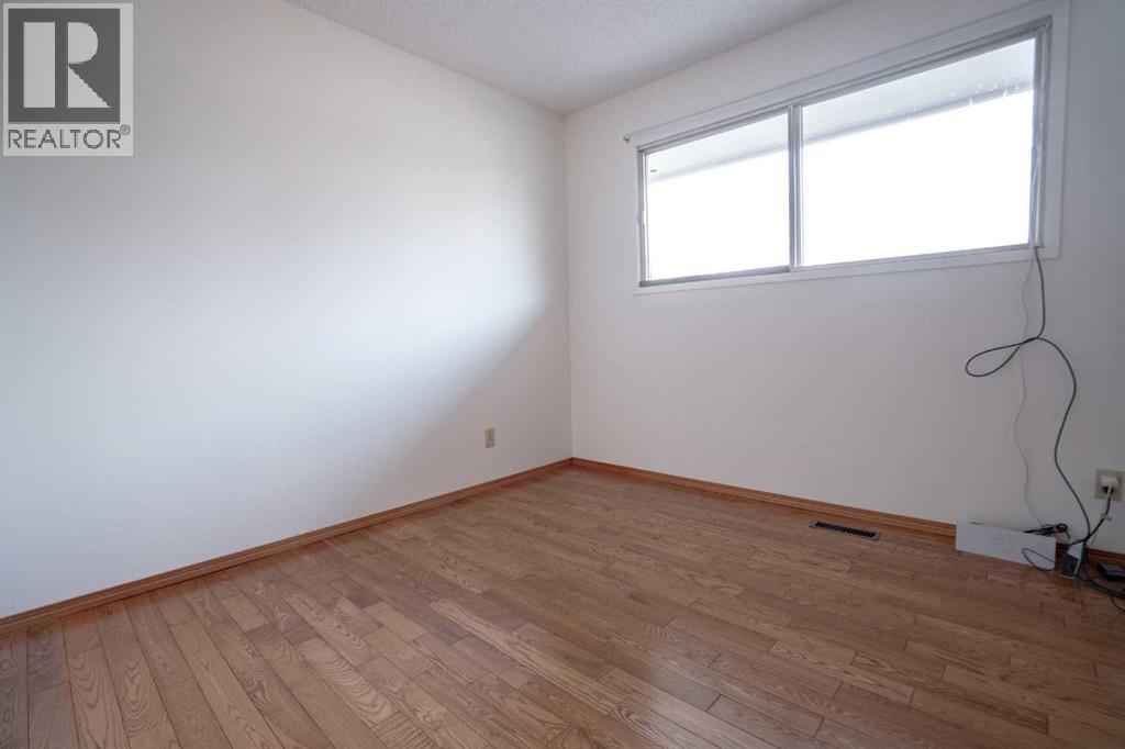 234054A Highway 2 — photo 15
