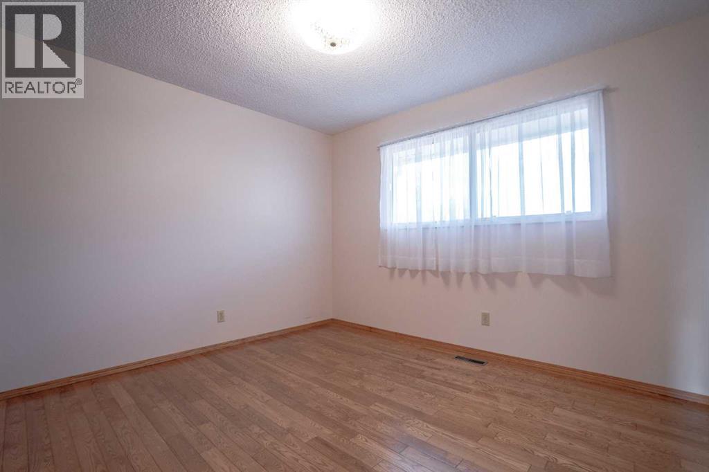 234054A Highway 2 — photo 19