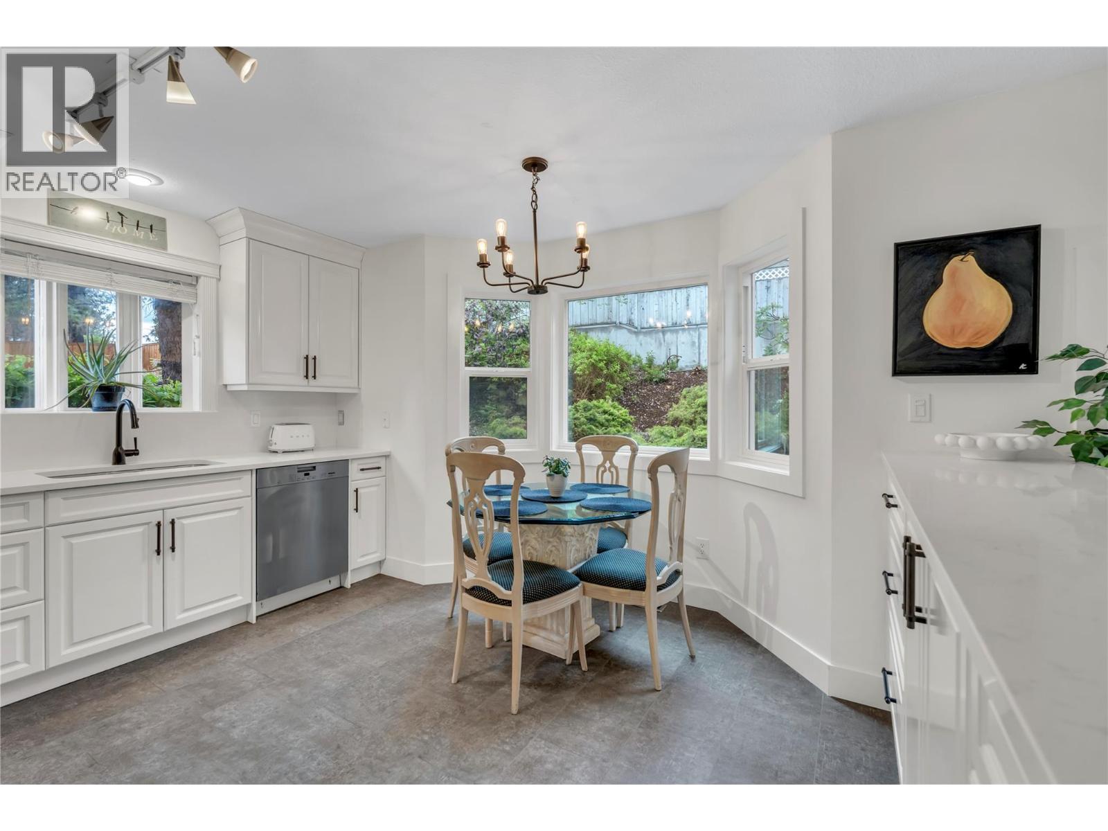 769 Balsam Avenue - 8