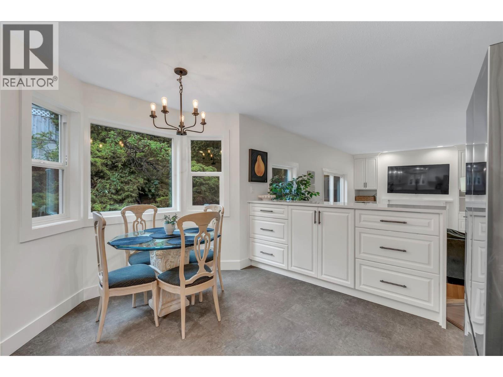 769 Balsam Avenue - 11