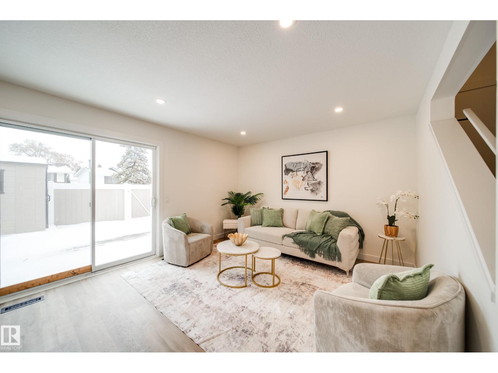 125 WOODBOROUGH WY NW - Image 2