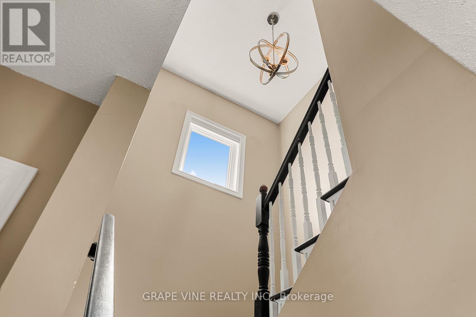121 PORCUPINE TRAIL - 19