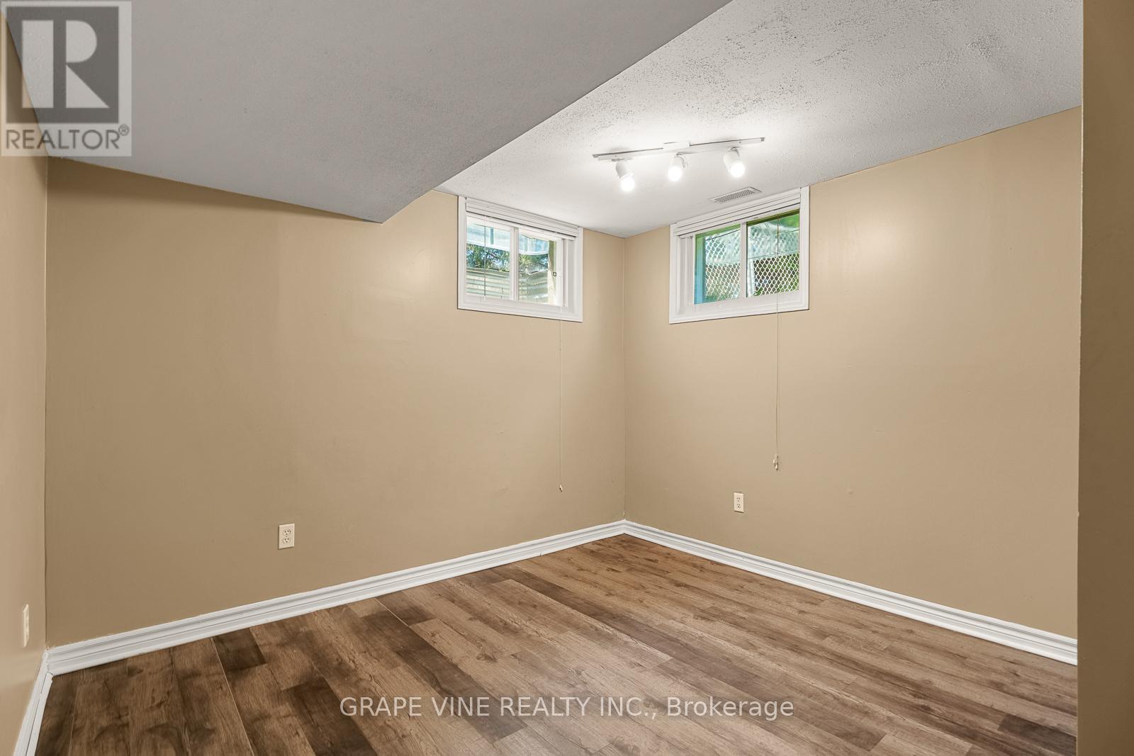 121 PORCUPINE TRAIL - 29