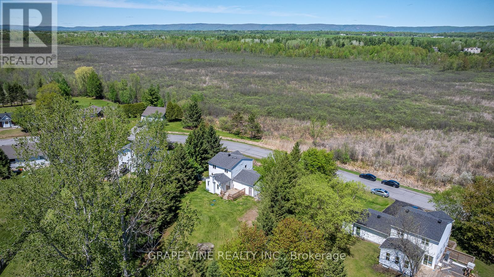 121 PORCUPINE TRAIL - 40