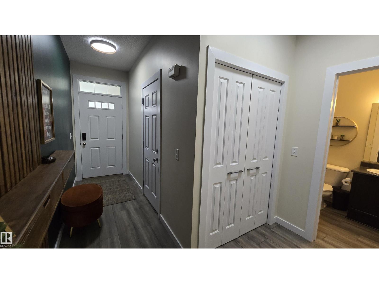 #90 3010 33 AV NW - 4