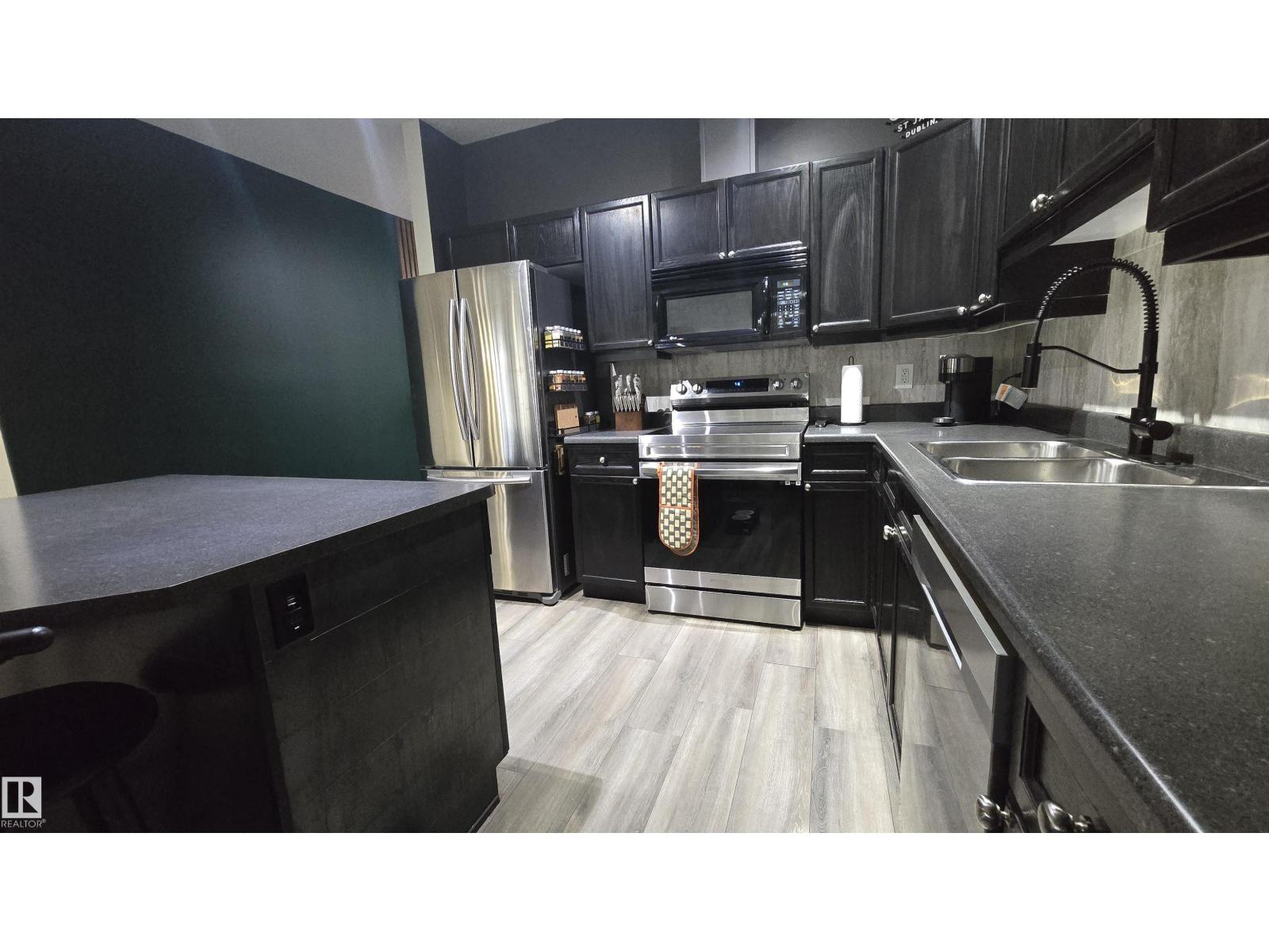 #90 3010 33 AV NW - 7