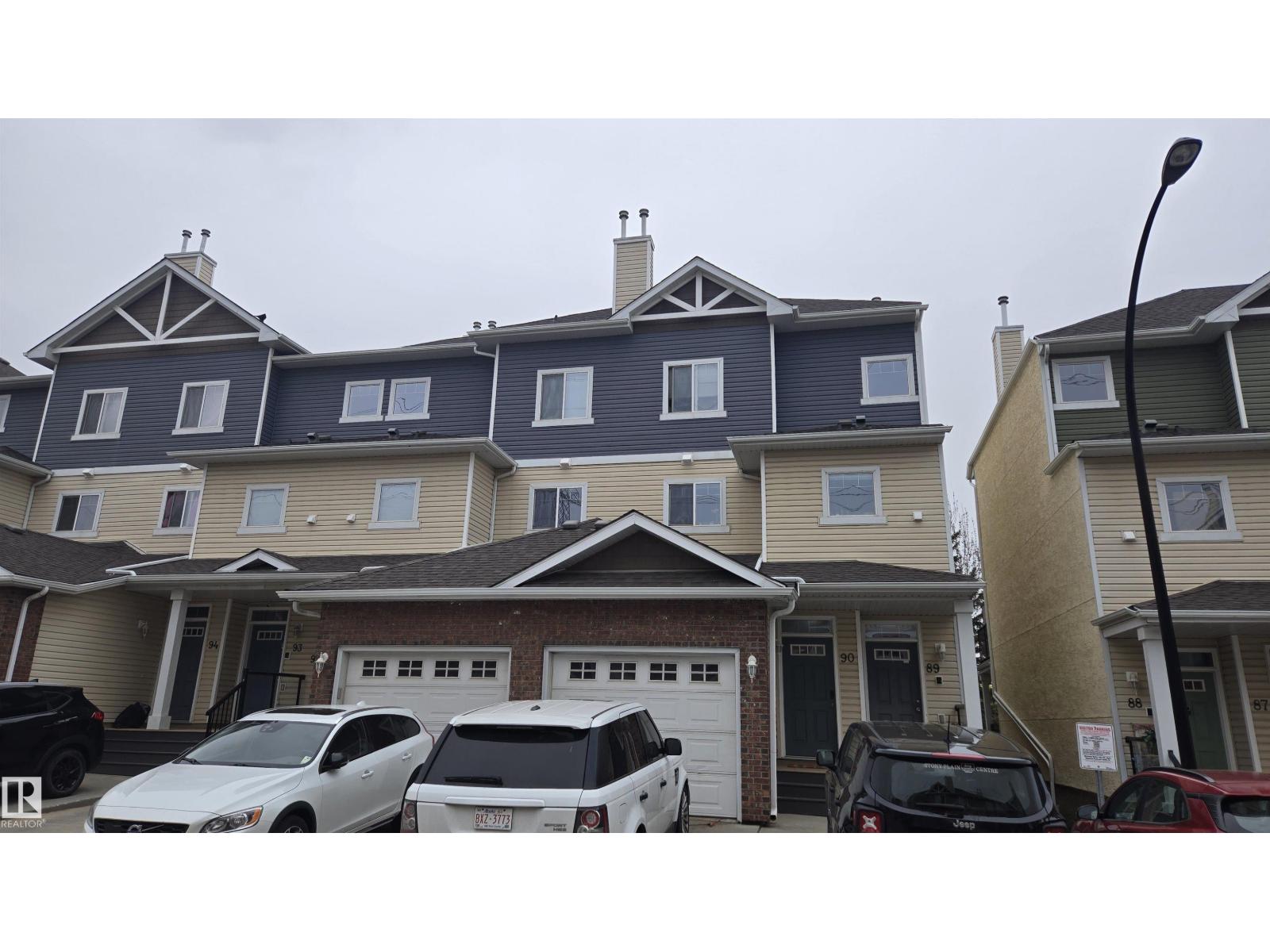 #90 3010 33 AV NW - 2