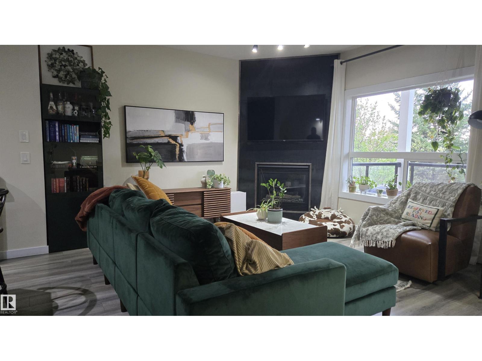 #90 3010 33 AV NW - 18