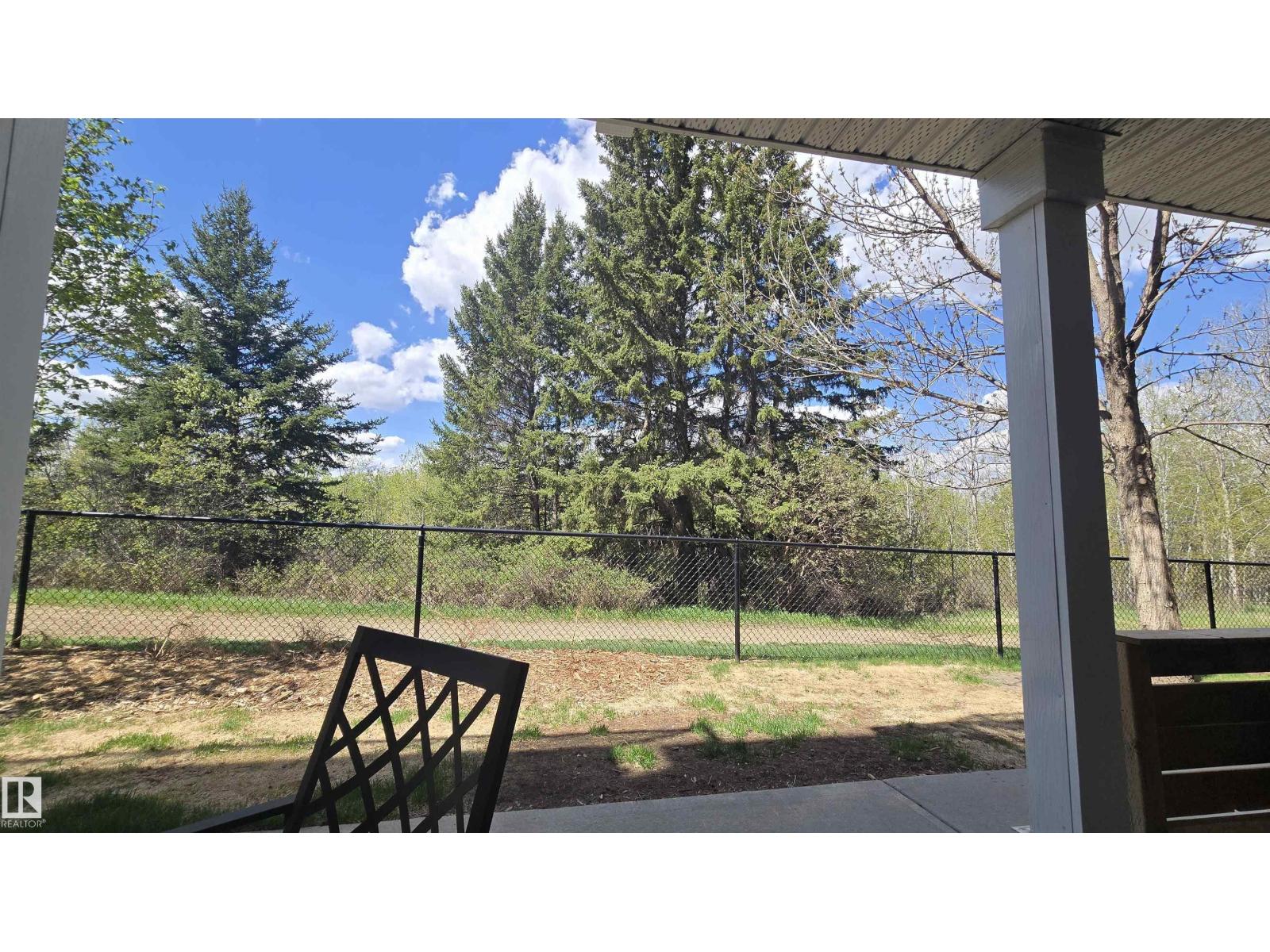 #90 3010 33 AV NW - 32