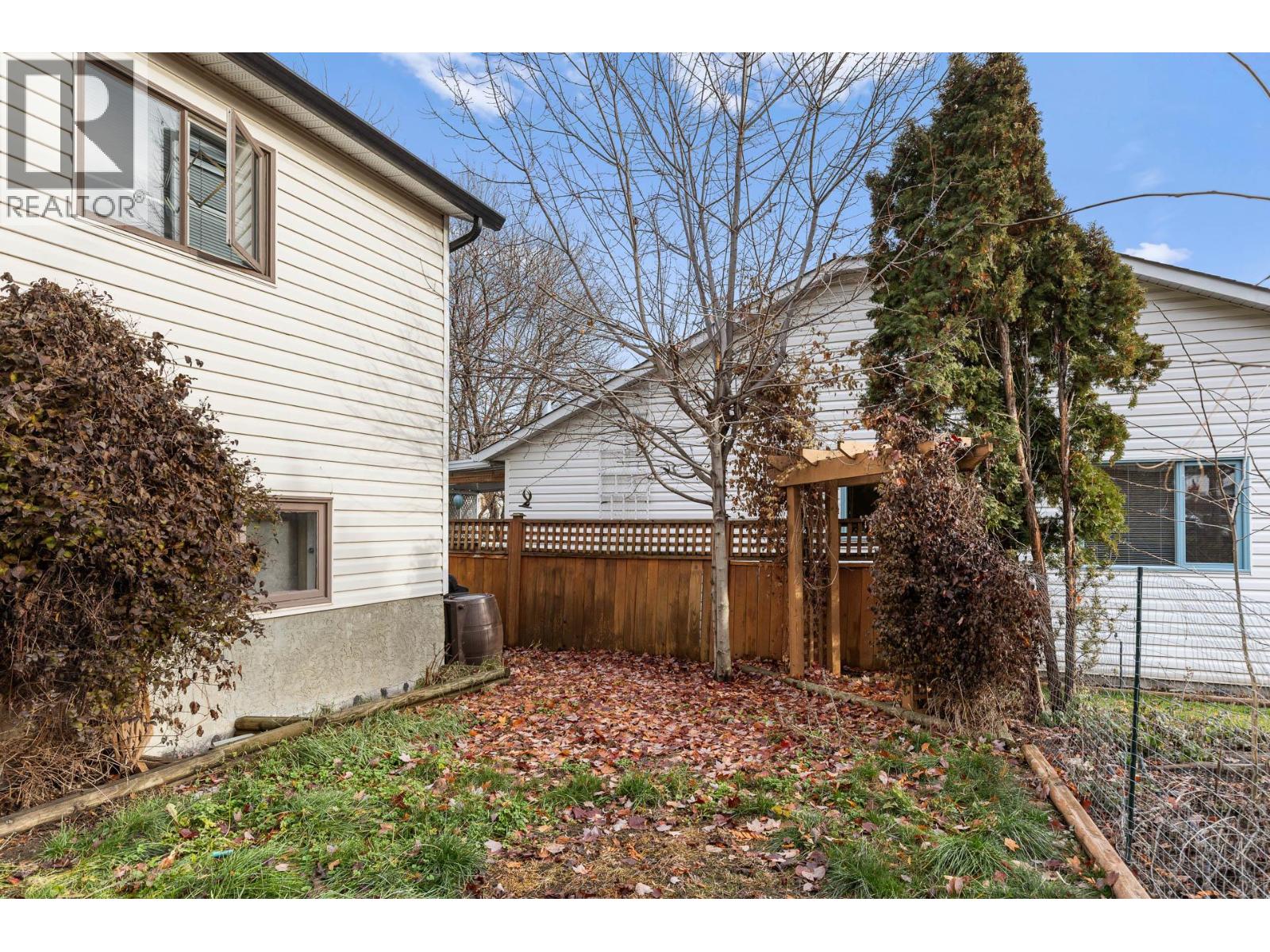 #38 555 Glenmeadows Road - 28