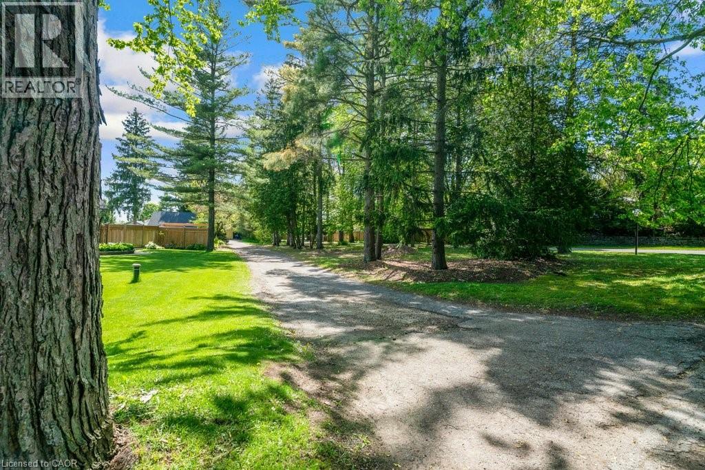 91 LIMERICK Drive - 2