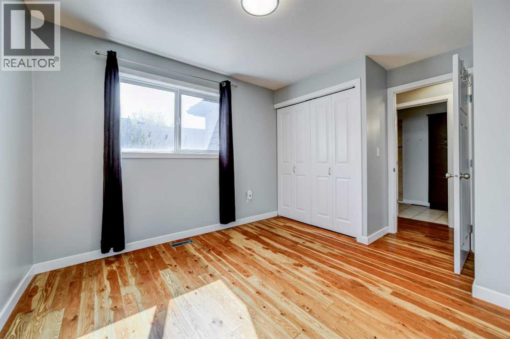 2401 210 Street - 13
