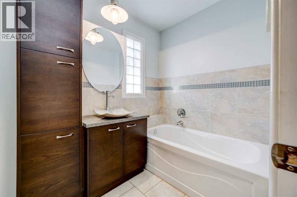 2401 210 Street - 14