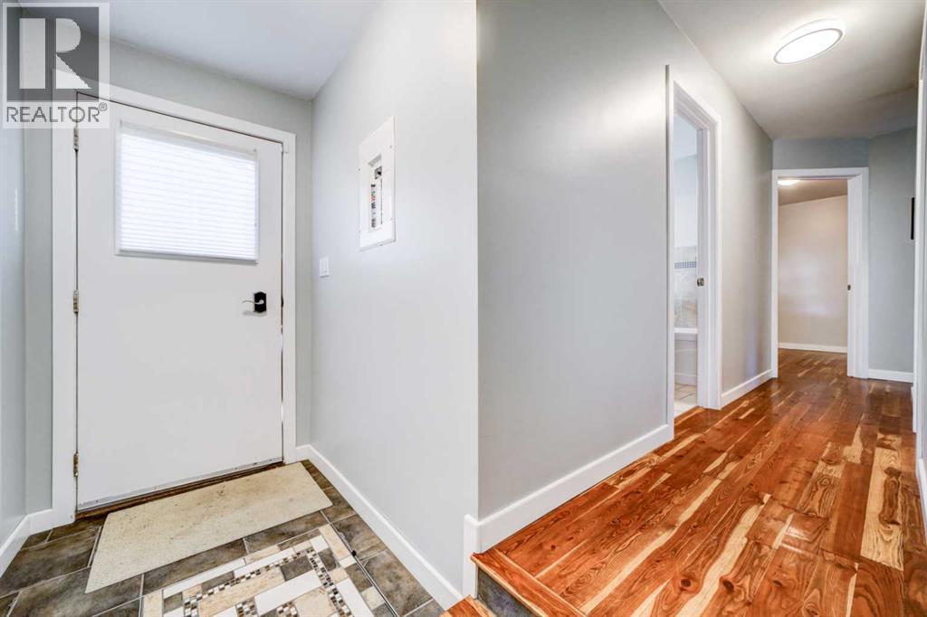 2401 210 Street - 18