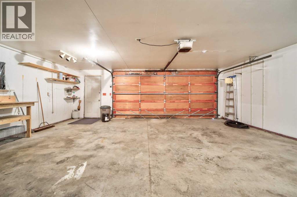 2401 210 Street - 29