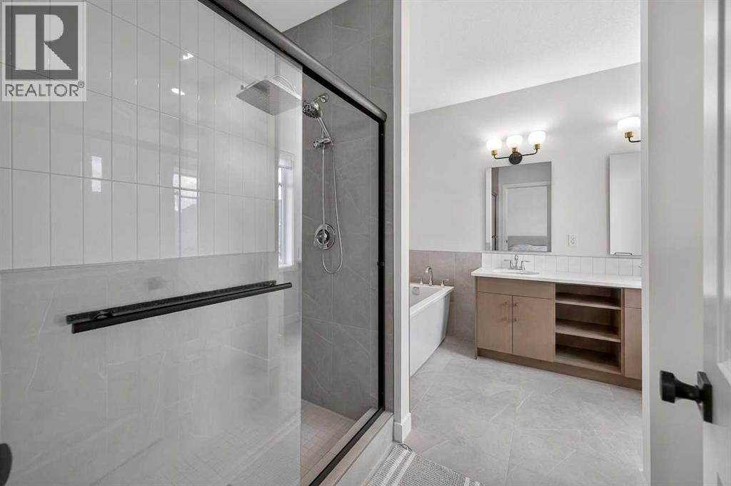 267 Bluerock Avenue SW - 32