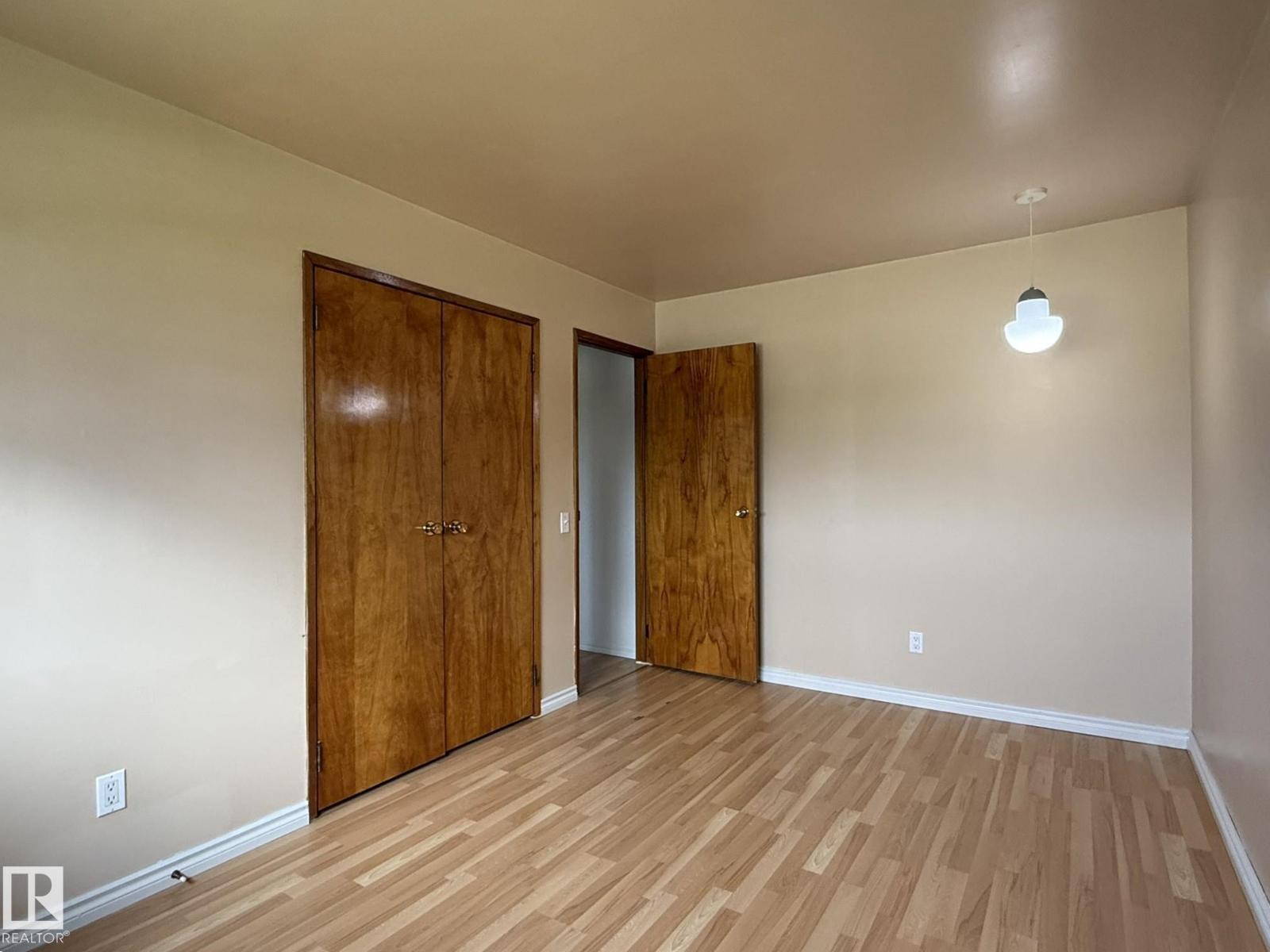 4608 52 AV — photo 15