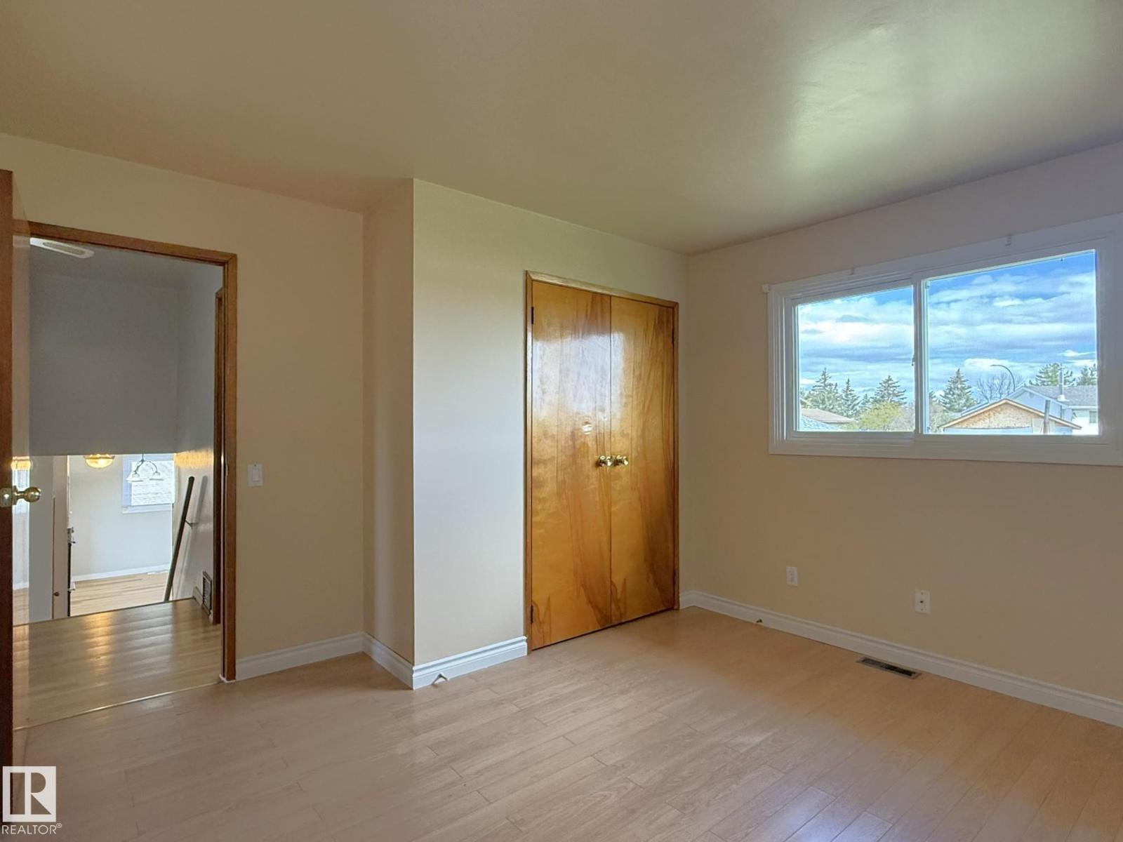 4608 52 AV — photo 16