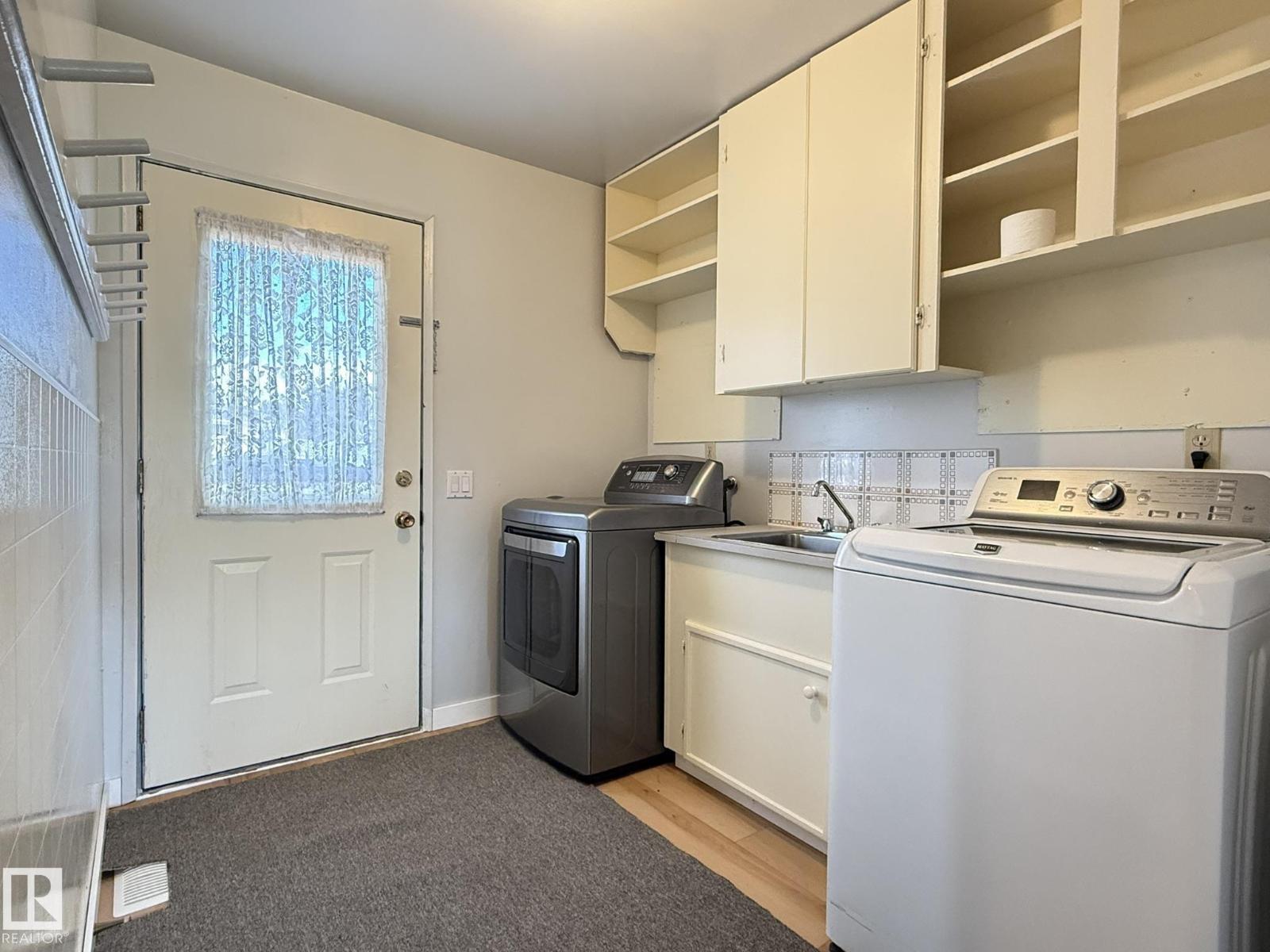 4608 52 AV — photo 20