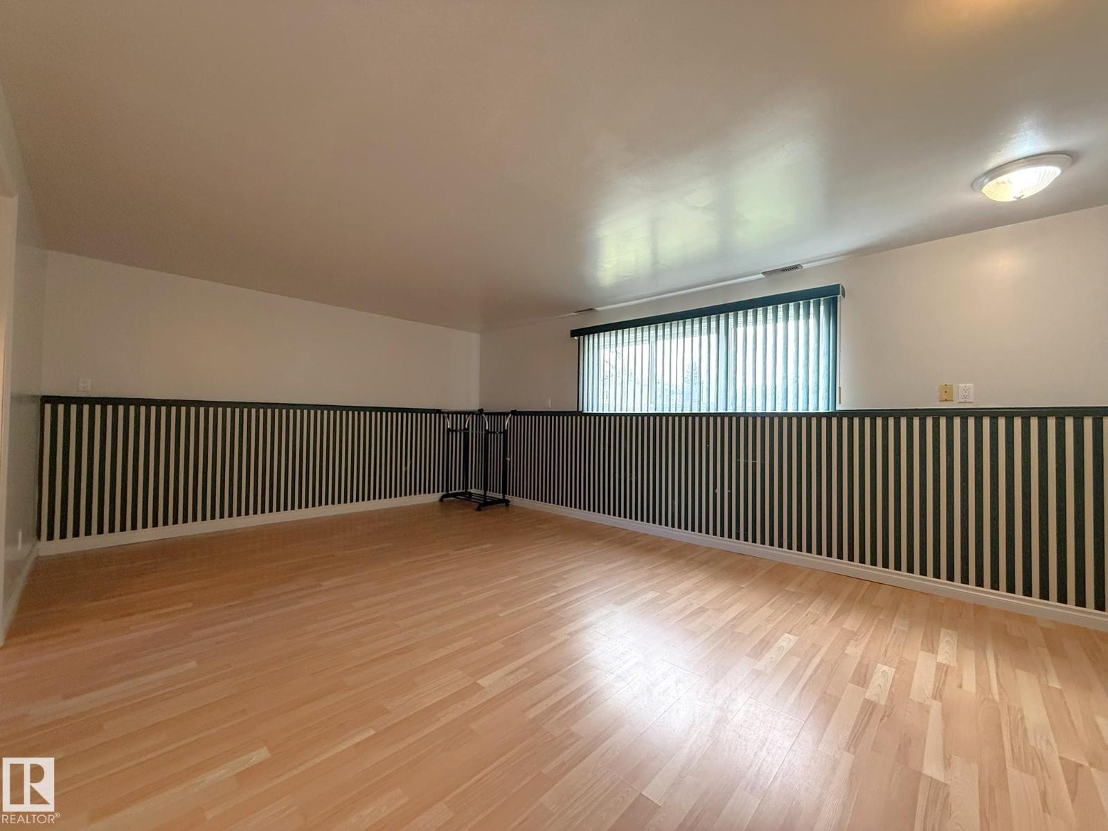 4608 52 AV — photo 21