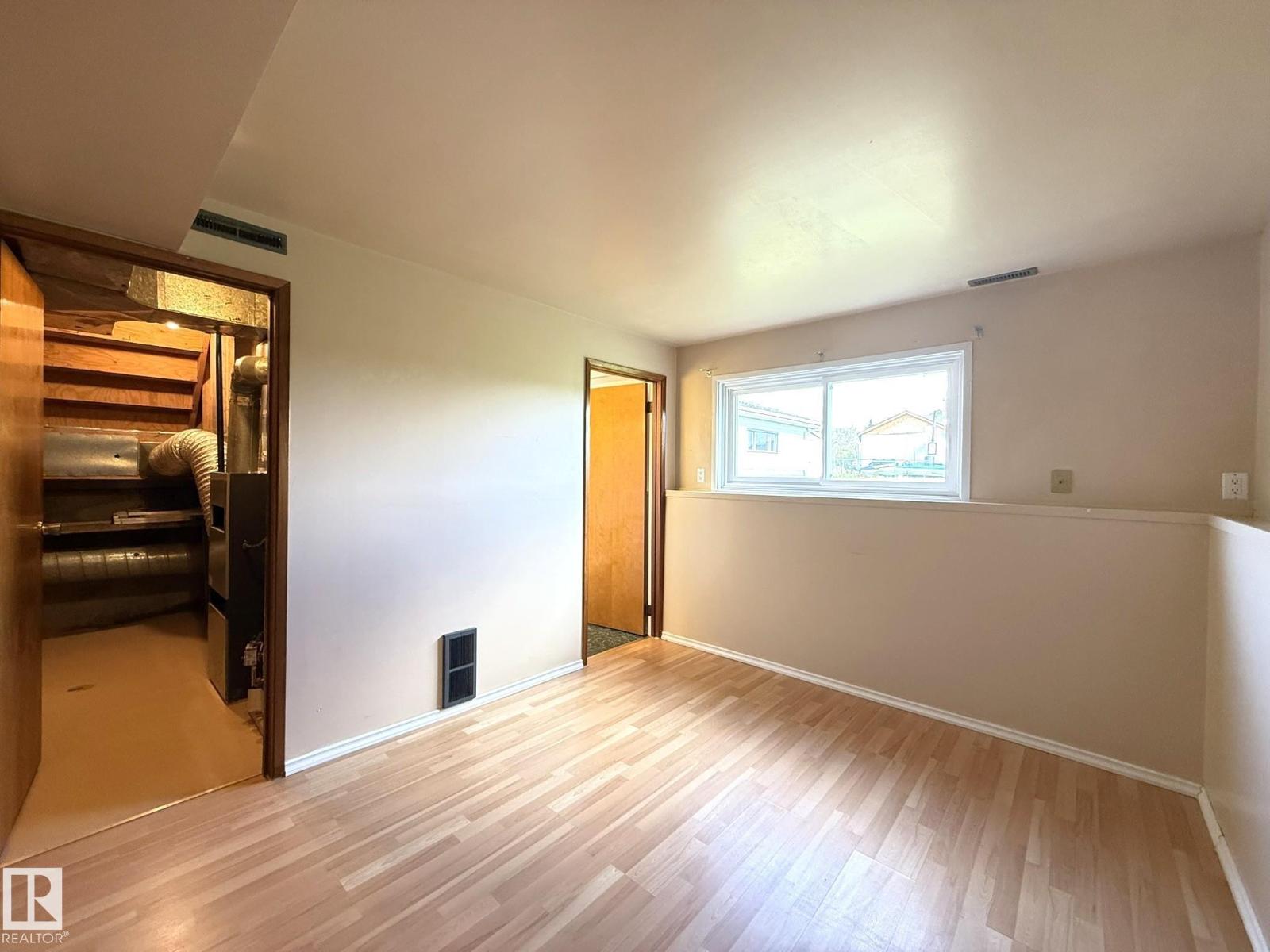 4608 52 AV — photo 24