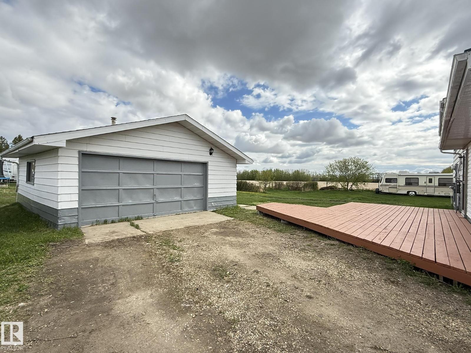 4608 52 AV — photo 29