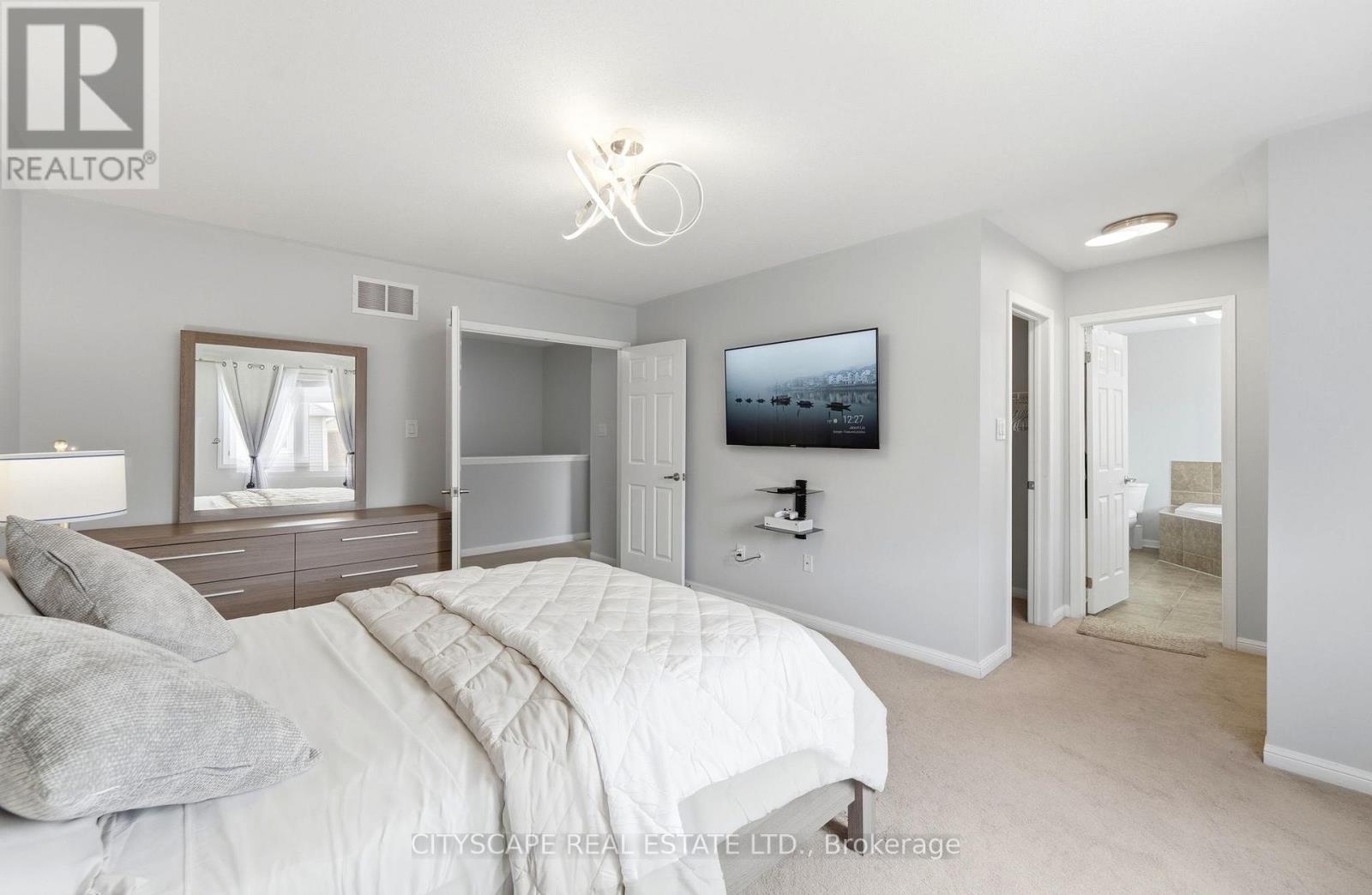 305 GLEAVE TERRACE E - 21
