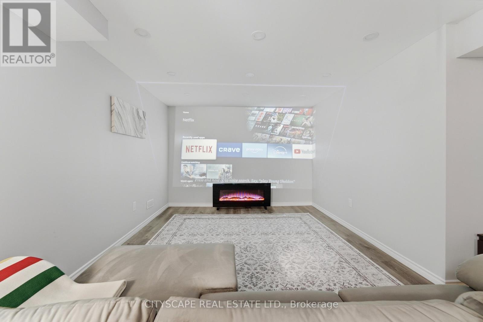305 GLEAVE TERRACE E - 32