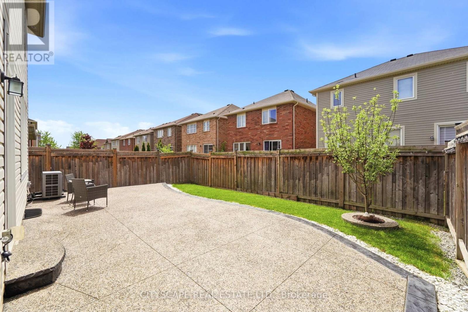 305 GLEAVE TERRACE E - 38