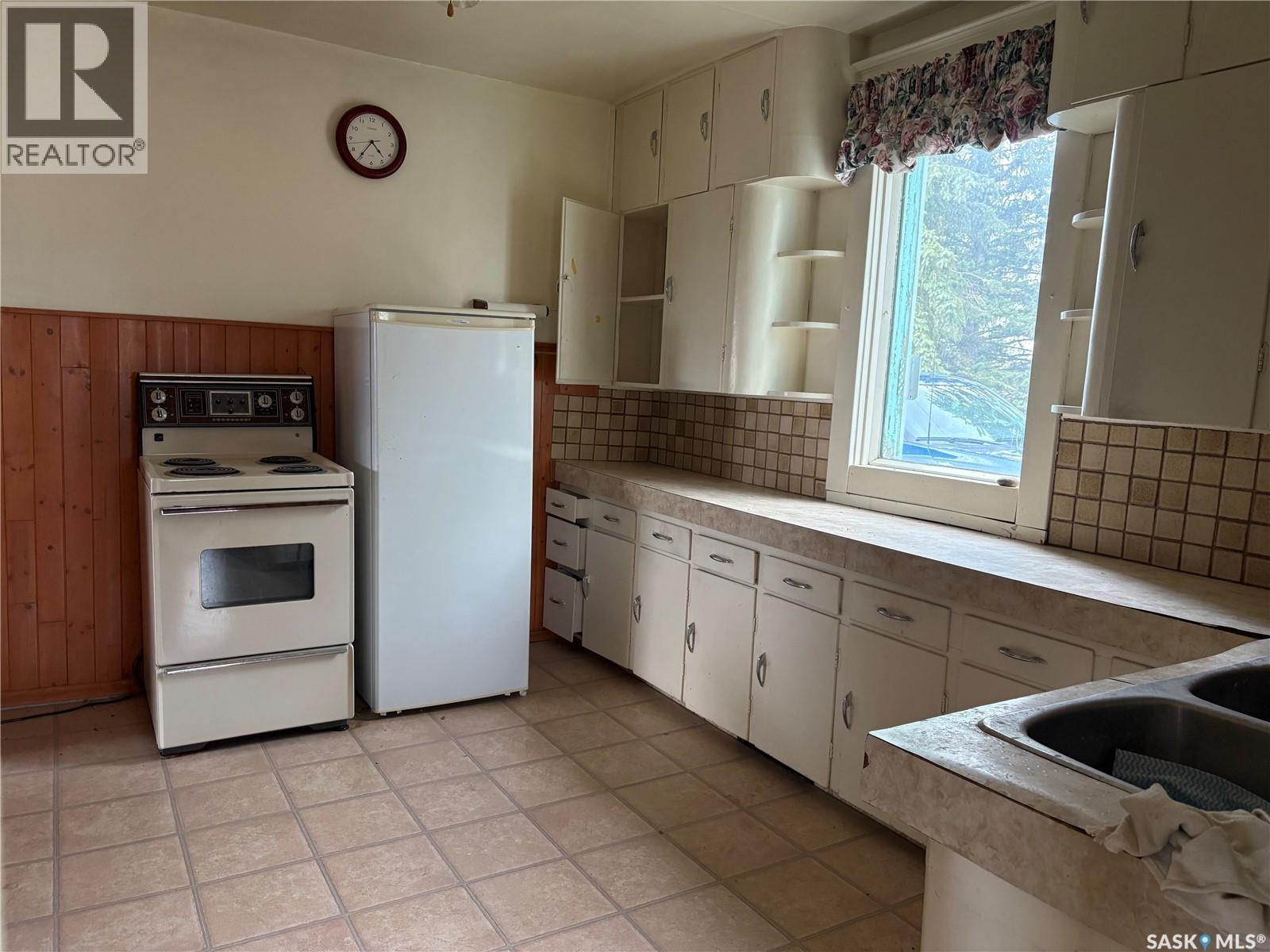 102- 104 2nd AVENUE - 4