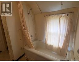 102- 104 2nd Avenue, Meacham, SK S0K2V0 Photo 16