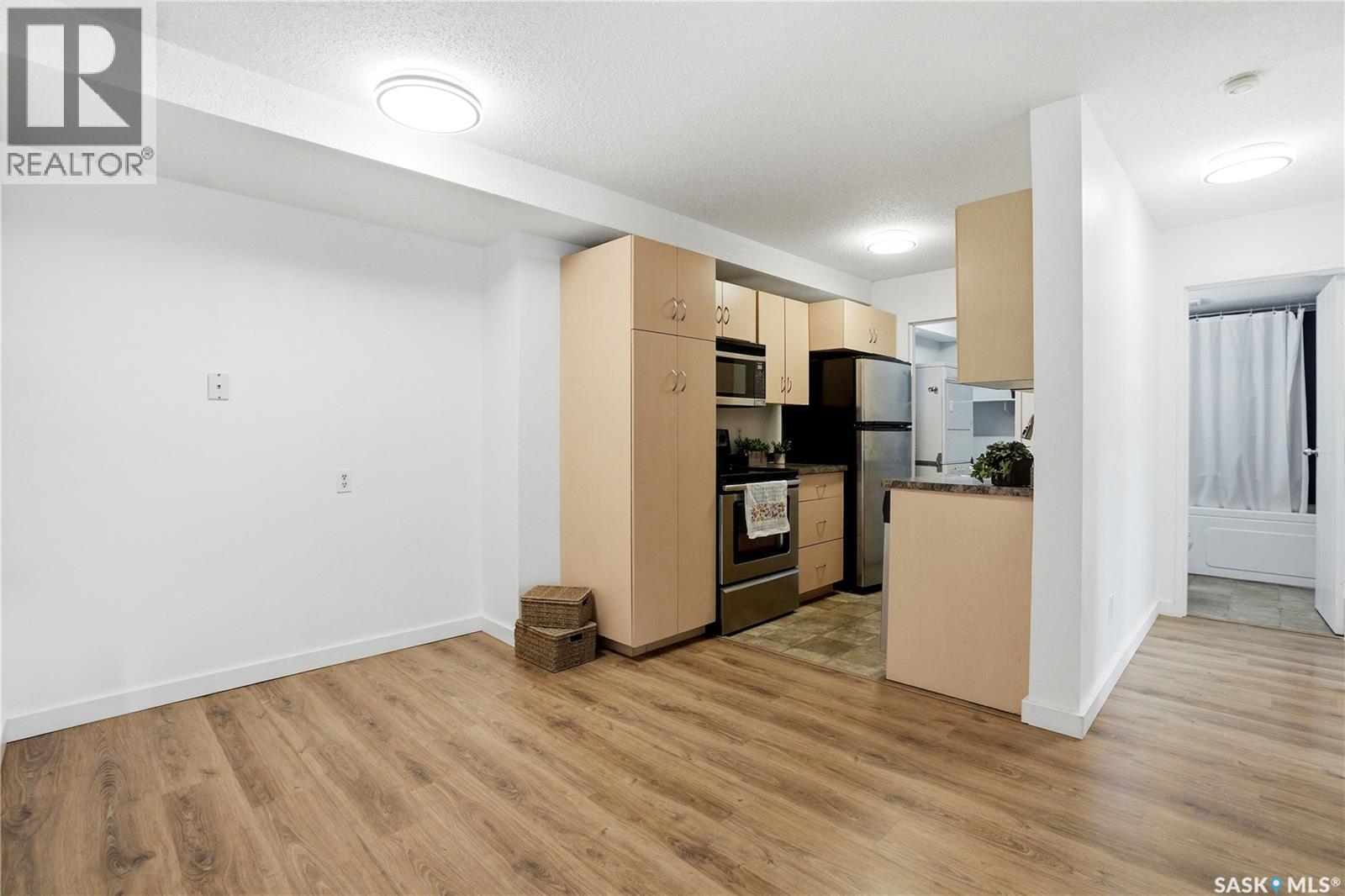 #107 415 Tait COURT - 5