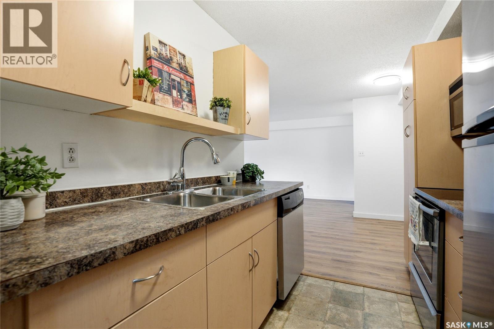 #107 415 Tait COURT - 9