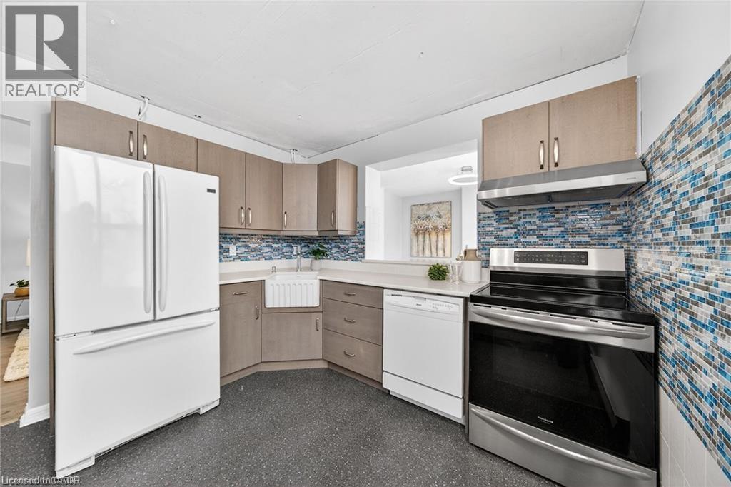 #301 150 QUEEN Street S - 32
