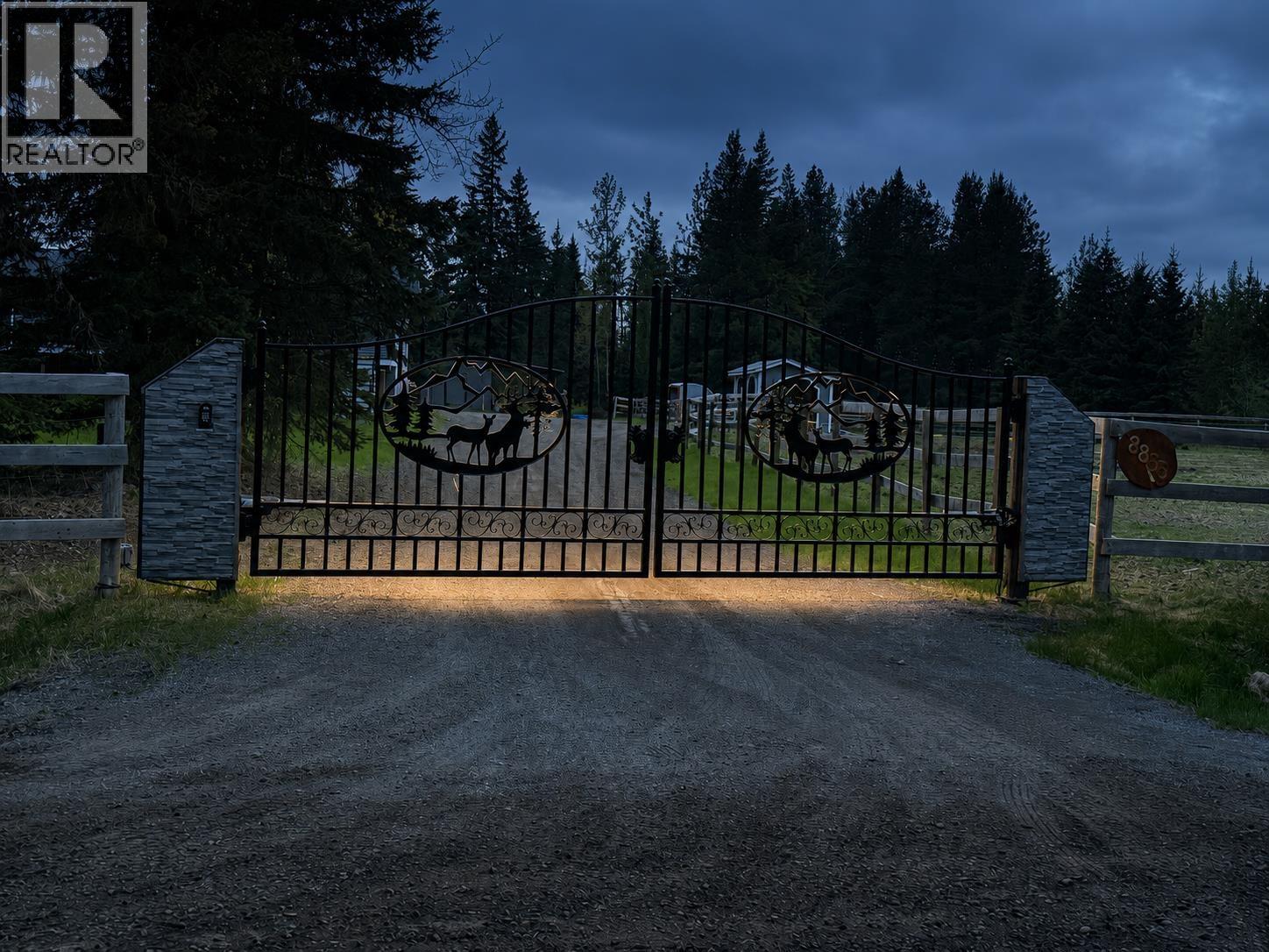 Kitchen of 8855 W SYKES ROAD · Prince George, BC