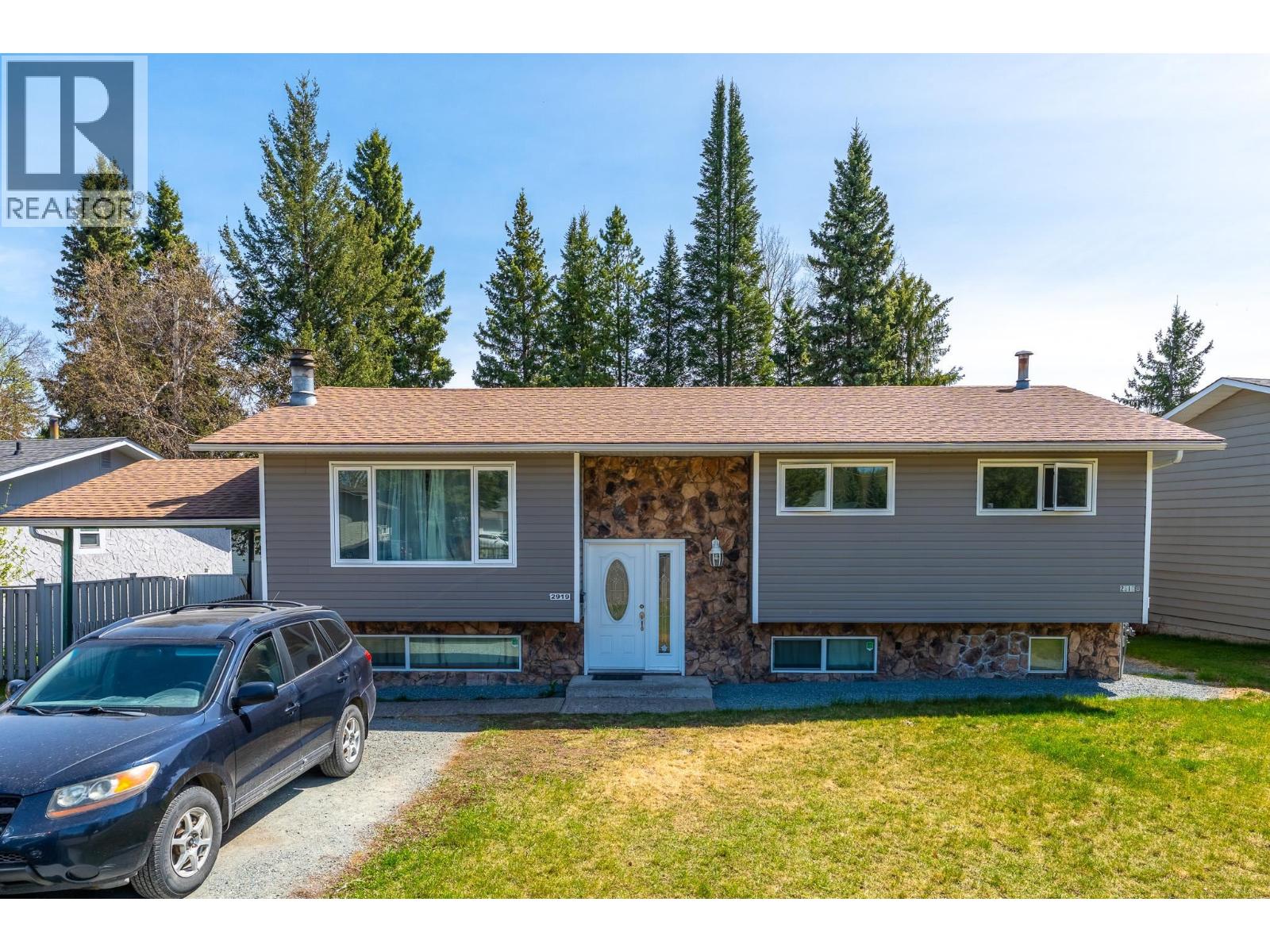 2919 MCGILL CRESCENT - 1