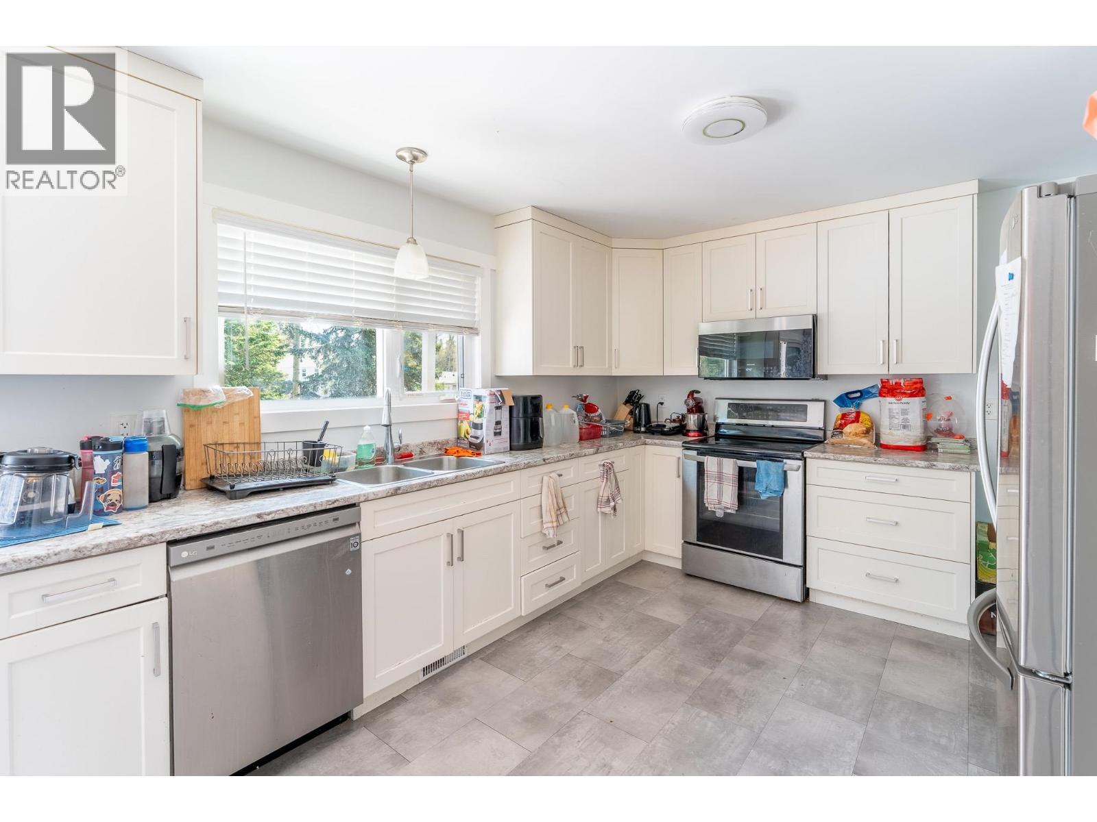 2919 MCGILL CRESCENT - 10