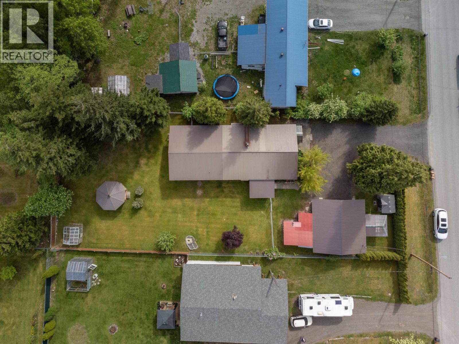 3852 MULLER Avenue, Terrace